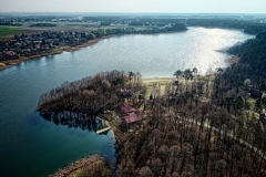 2019-03-30-lot-dronem-nad-jeziorem-Borowno-w-Borownie_003_HDR