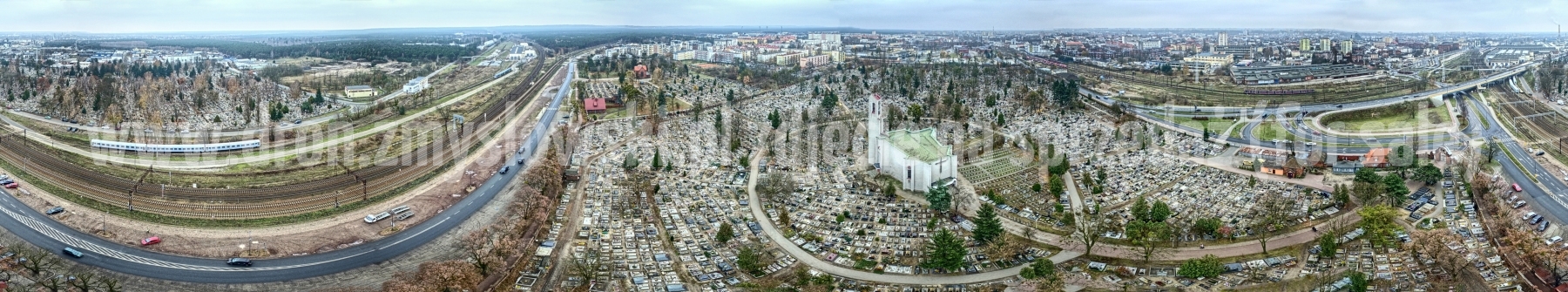 2016-11-11-lot-dronem-na-cmentarzu-na-Alteryleryjskiej-w-Bydgoszczy_038_067_HDR_panorama_obrobiona