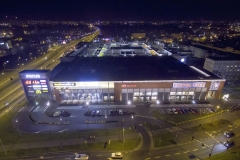 2018-01-06-nocny-lot-dronem-w-Bydgoszczy-przy-galerii-Focus-Park_091_wyprostowany_horyzont-DeNoiseAI-standard-SharpenAI-Standard