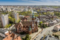 2024-04-06-lot-dronem-nad-kosciolem-Sw-Trojcy-w-Bydgoszczy_451-topaz-sharpen