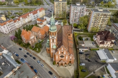 2024-04-06-lot-dronem-nad-kosciolem-Sw-Trojcy-w-Bydgoszczy_541-topaz-sharpen