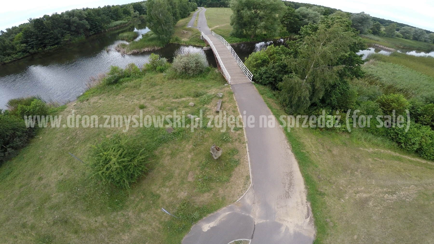 2015-07-21-dron-w-Myslecinku-mostek-002