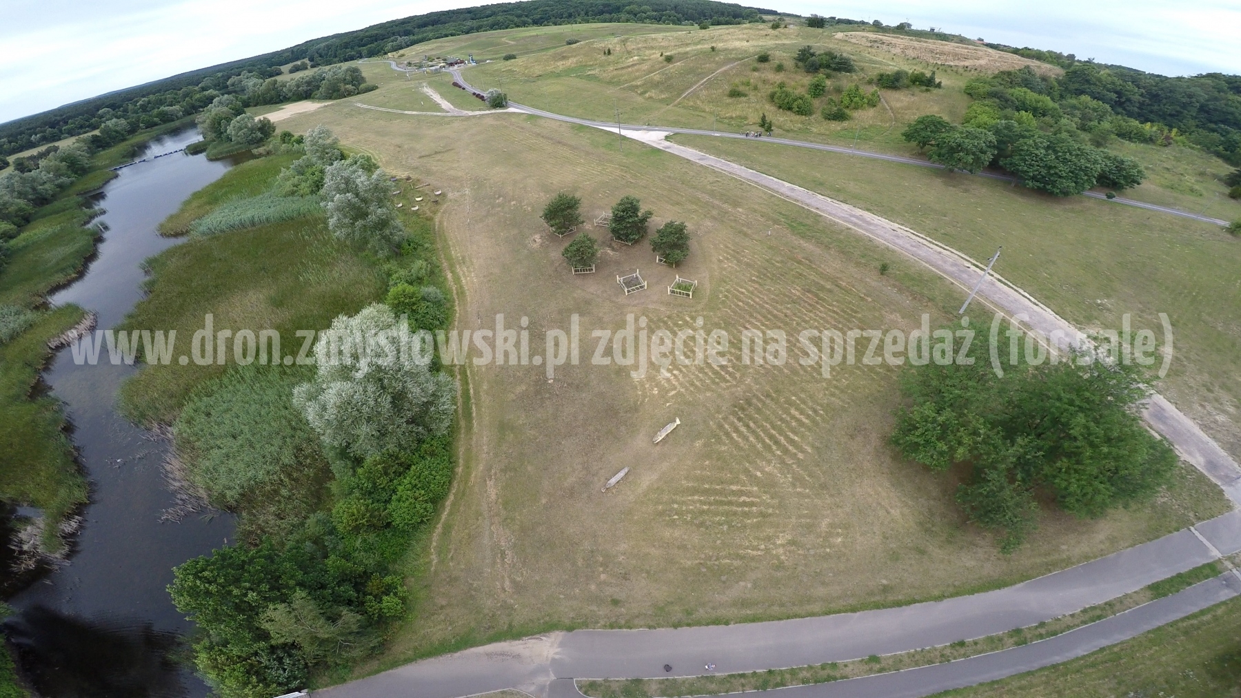2015-07-21-dron-w-Myslecinku-mostek-004