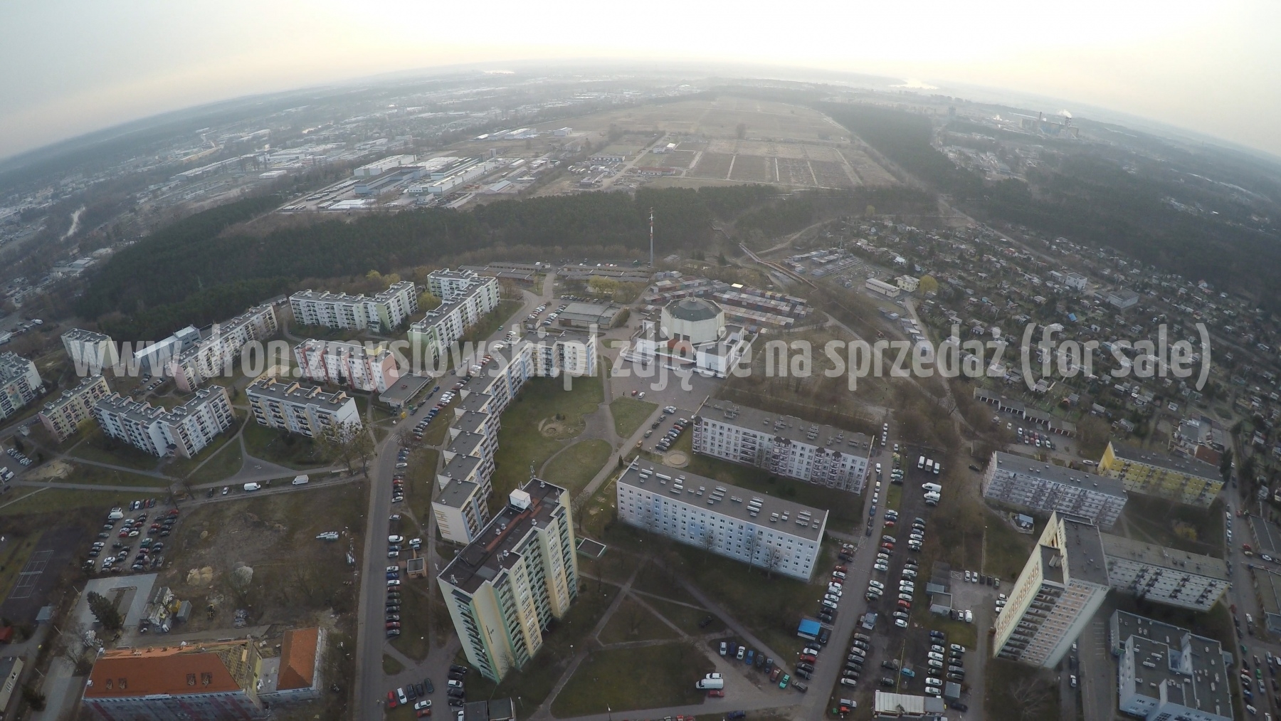 2016-04-03-lot-dronem-na-Sandomierskiej-przy-kosciele-w-Bydgoszczy-031