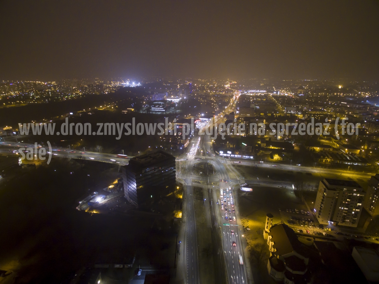 2018-03-23-nocny-lot-dronem-w-Bydgoszczy-ronda-Fordonskie-i-kolo-restauracji-Gerwazy_195