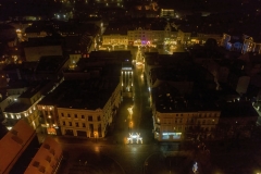 2022-01-01-nocny-lot-dronem-na-Starym-Rynku-Mostowej-w-Bydgoszczy-056-DeNoiseAI-low-light-SharpenAI-Softness