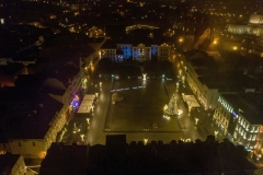 2022-01-01-nocny-lot-dronem-na-Starym-Rynku-Mostowej-w-Bydgoszczy-106-DeNoiseAI-low-light-SharpenAI-Softness