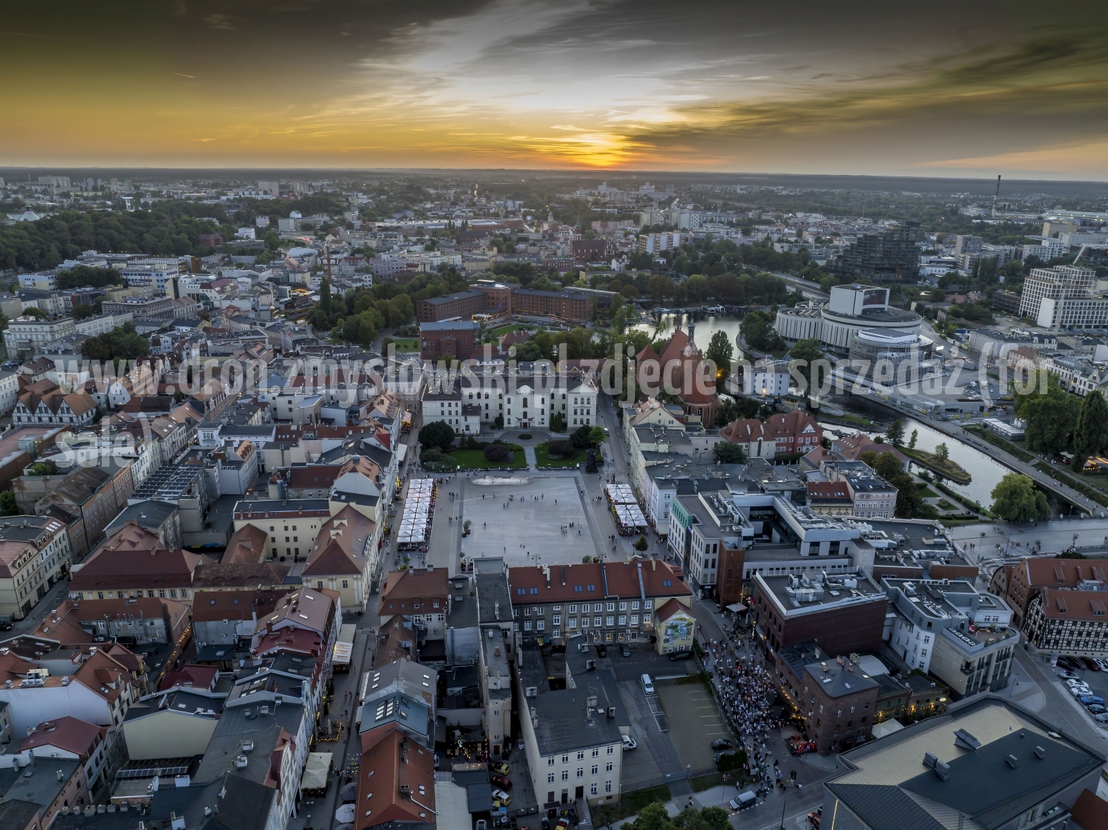 2025-08-16-lot-dronem-na-slubie-w-Bydgoszczy_435-topaz-denoise-sharpen 2025-08-16-lot-dronem-na-slubie-w-Bydgoszczy_435-topaz-denoise-sharpen