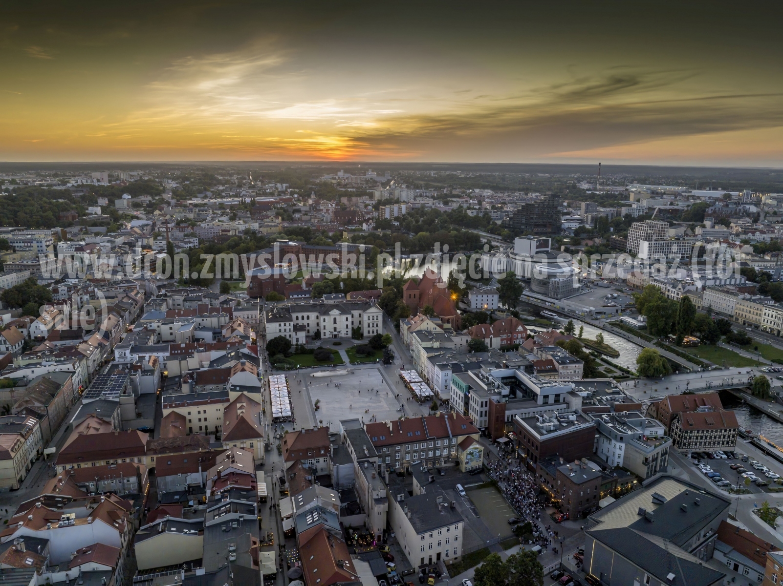 2025-08-16-lot-dronem-na-slubie-w-Bydgoszczy_448-topaz-denoise-sharpen 2025-08-16-lot-dronem-na-slubie-w-Bydgoszczy_448-topaz-denoise-sharpen