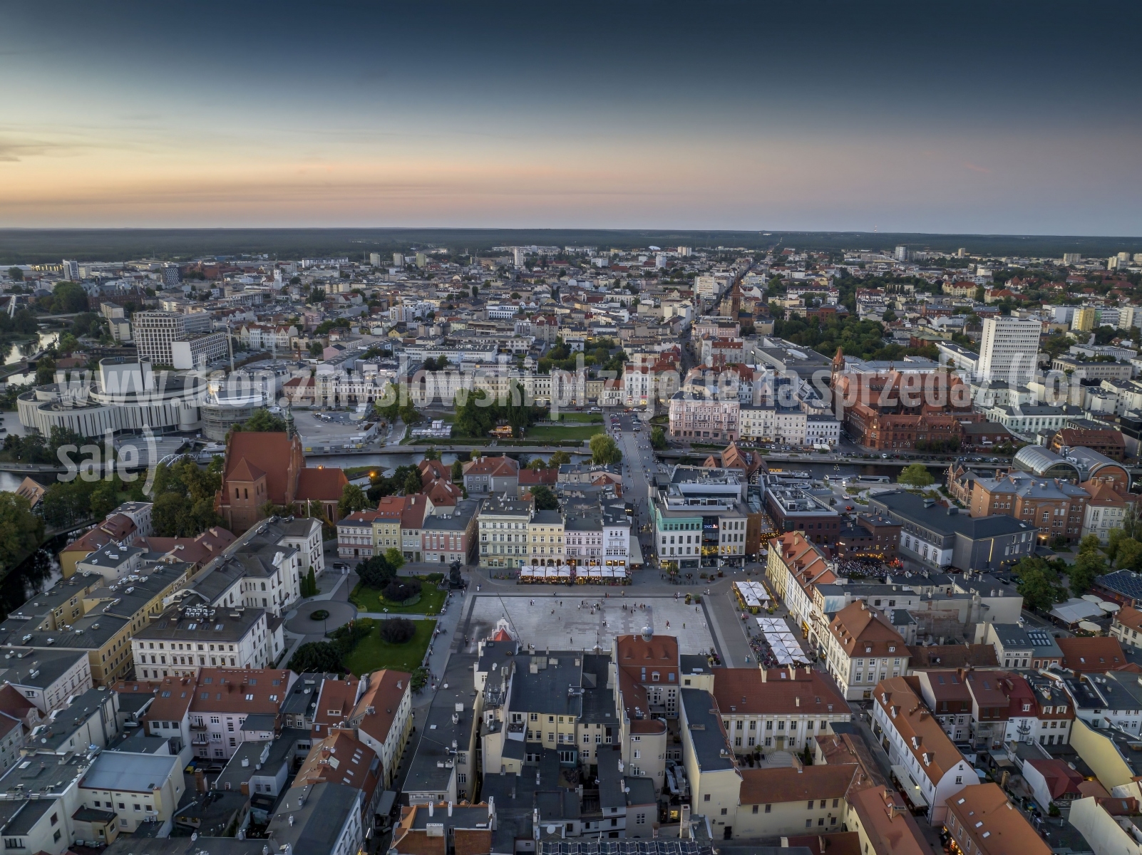 2025-08-16-lot-dronem-na-slubie-w-Bydgoszczy_466-topaz-denoise-sharpen 2025-08-16-lot-dronem-na-slubie-w-Bydgoszczy_466-topaz-denoise-sharpen