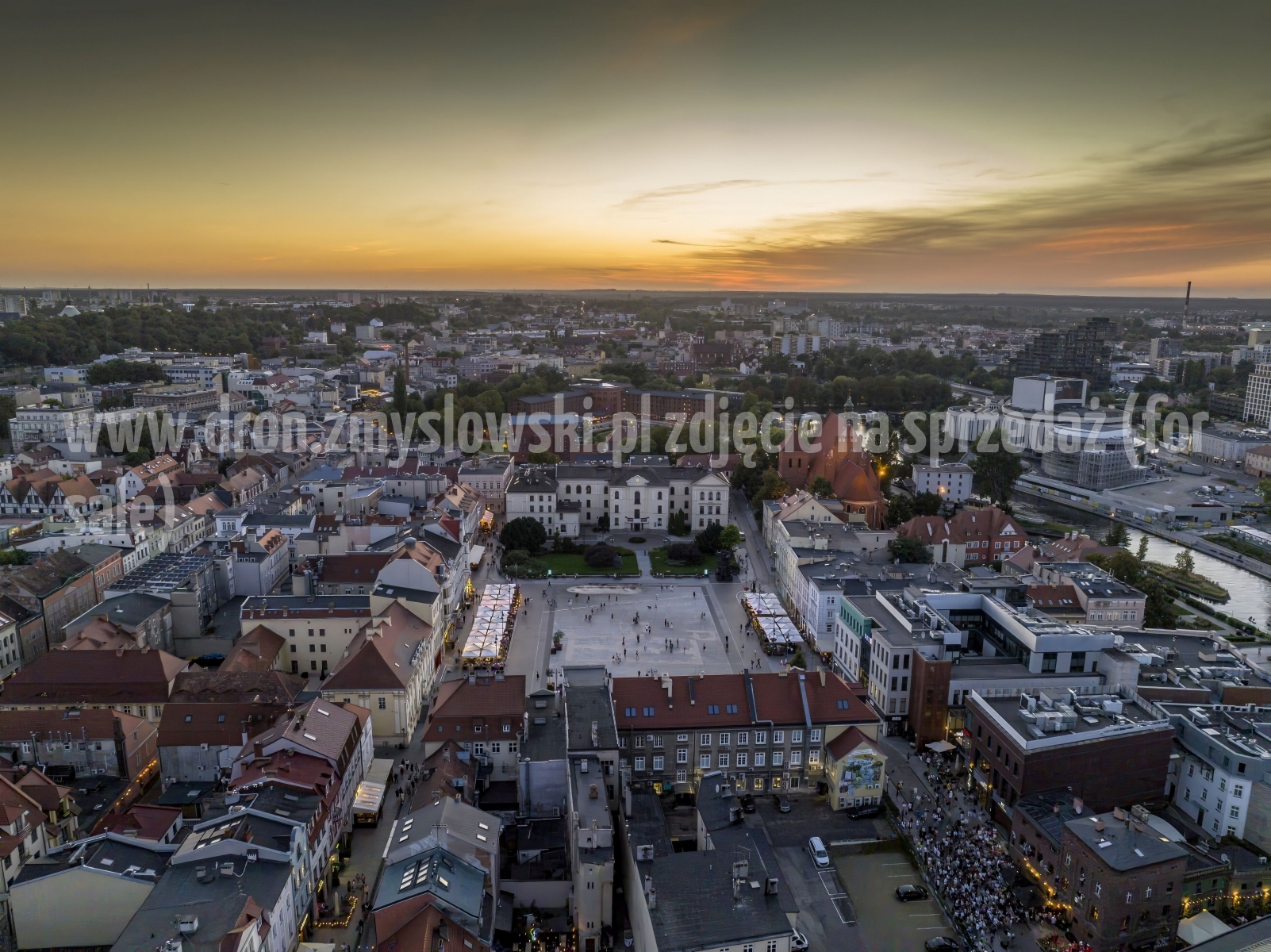 2025-08-16-lot-dronem-na-slubie-w-Bydgoszczy_497-topaz-denoise-sharpen 2025-08-16-lot-dronem-na-slubie-w-Bydgoszczy_497-topaz-denoise-sharpen