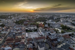 2025-08-16-lot-dronem-na-slubie-w-Bydgoszczy_448-topaz-denoise-sharpen