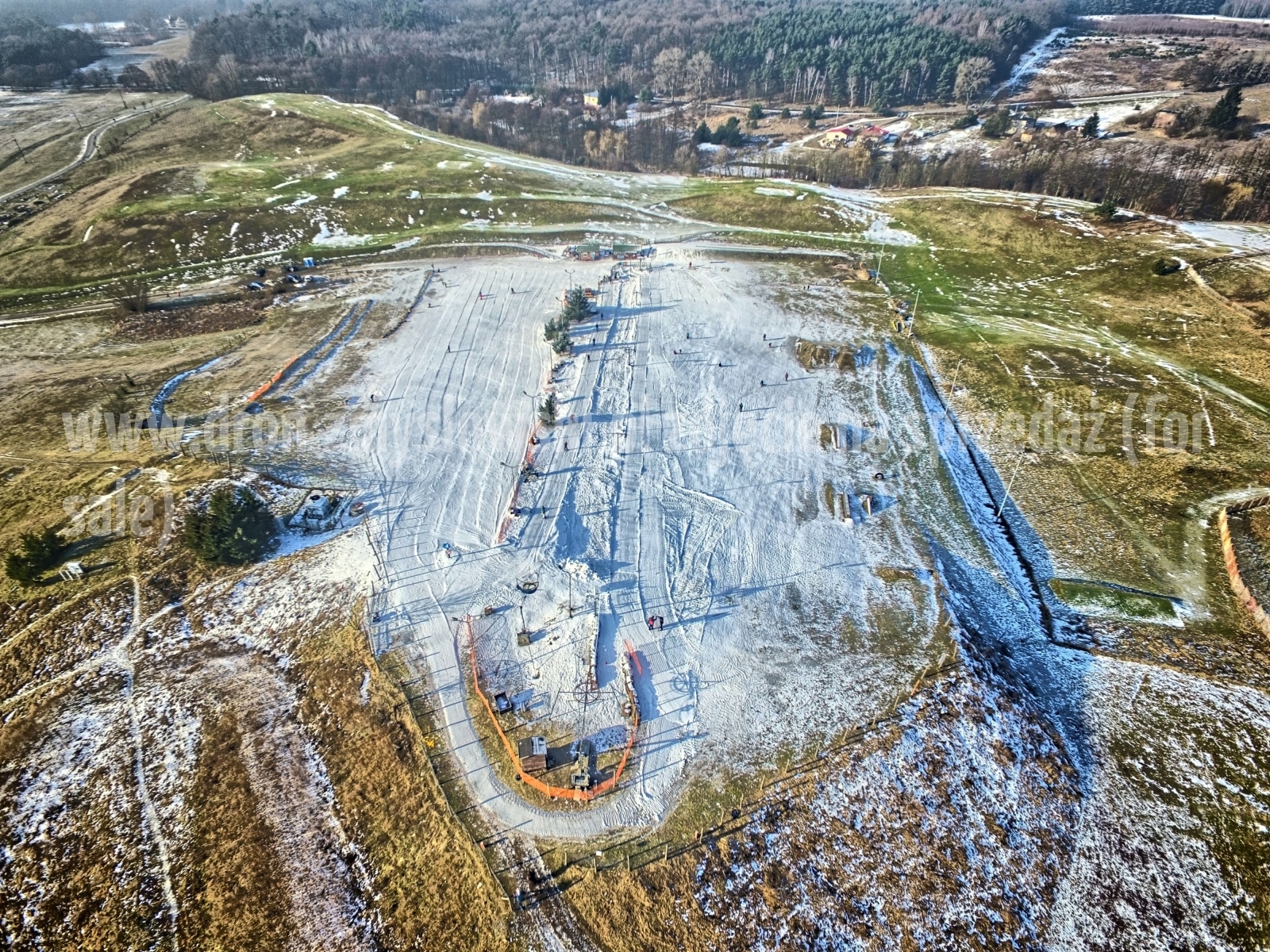 2017-01-28-lot-dronem-nad-stokiem-narciarskim-w-Myslecinku-w-Bydgoszczy_048_052_HDR