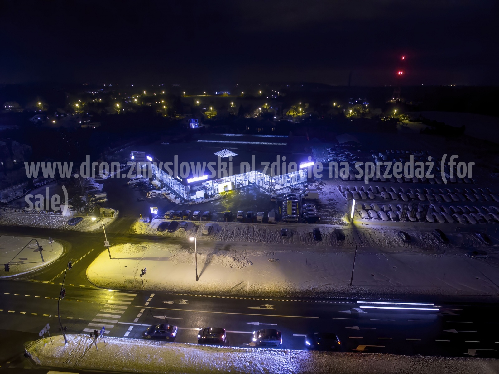 2018-01-17-nocny-lot-dronem-w-Bydgoszczy-na-ul.-Armii-Krajowej-032-DeNoiseAI-standard-SharpenAI-Standard
