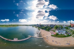 2020-06-13-lot-dronem-w-Chelmzy-przy-rynku-i-nad-jeziorem-Chelmzynskim_panorama_003