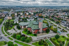 Chojnice - kościół Matki Bożej Królowej Polski z lotu ptaka 2022