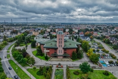 Chojnice - kościół Matki Bożej Królowej Polski z lotu ptaka 2022