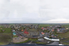 2020-12-05-lot-dronem-w-Dobrczu-nad-kosciolem_002_panorama