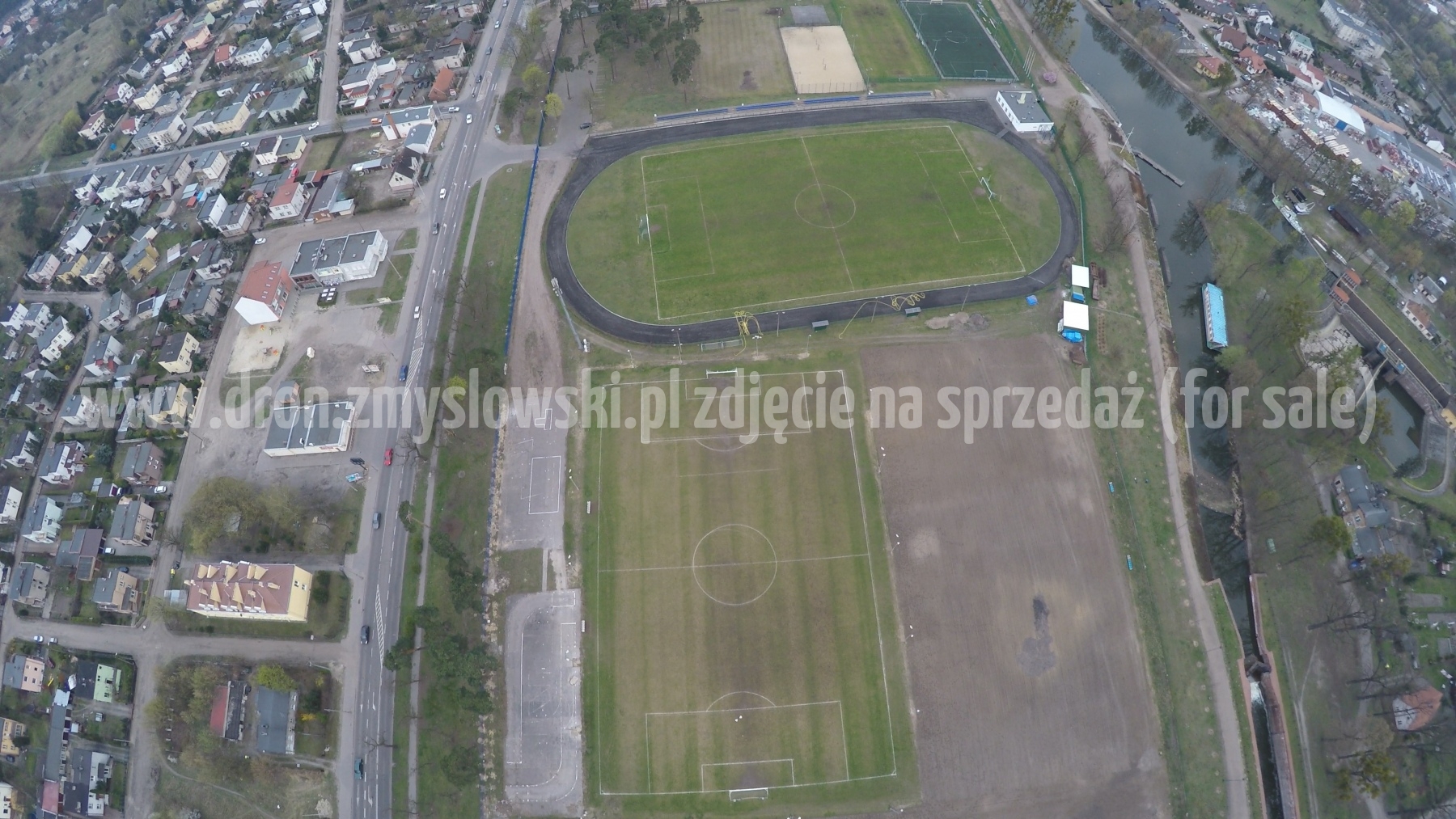 2016-04-12-lot-dronem-nad-stadionem-Gwiazdy-Bydgoszcz-021
