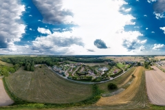 2019-08-06-lot-dronem-w-Parku-tematycznym-Magiczne-Ogrody-w-Janowcu_002_panorama