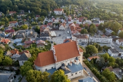 2019-08-05-lot-dronem-w-Kazimierzu-Dolnym-przy-ruinach-zamku_065
