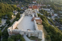 2019-08-05-lot-dronem-w-Kazimierzu-Dolnym-przy-ruinach-zamku_076