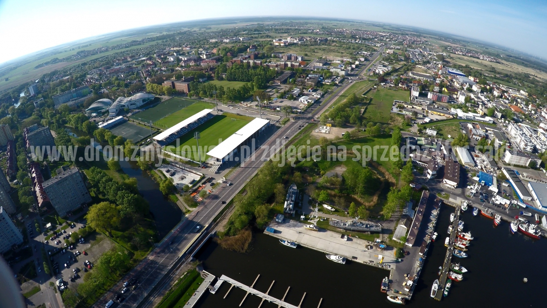 2016-05-11-lot-dronem-w-Kolobrzegu-przystan-Marina-001_016