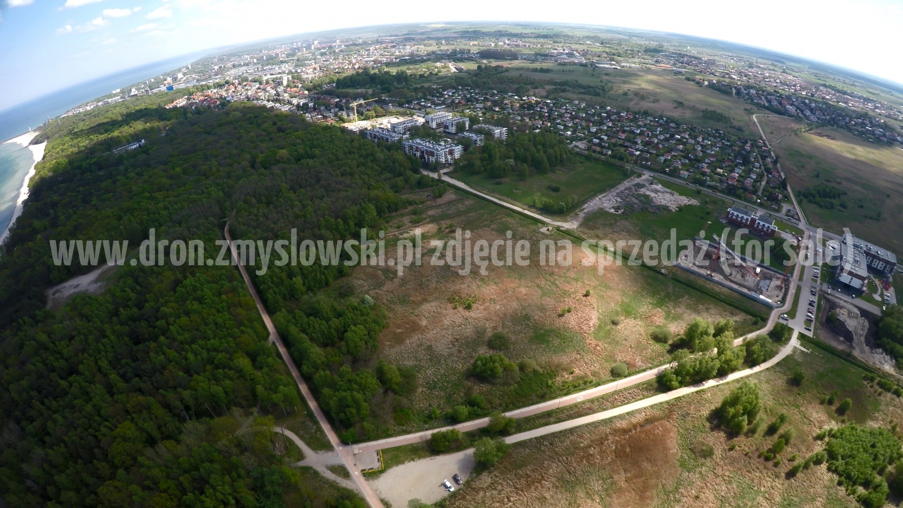 2016-05-10-lot-dronem-w-Kolobrzegu-nad-hotel-tuz-nad-brzegiem-morza-001_030