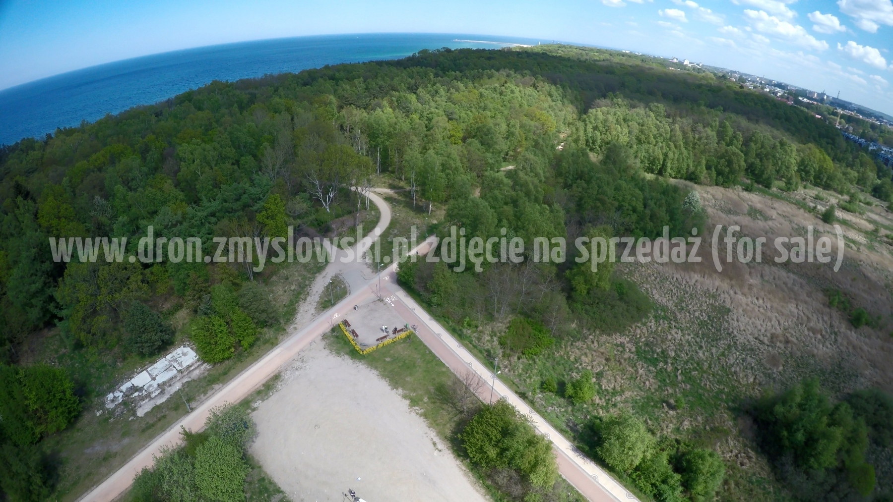 2016-05-10-lot-dronem-w-Kolobrzegu-nad-hotel-tuz-nad-brzegiem-morza-002_004