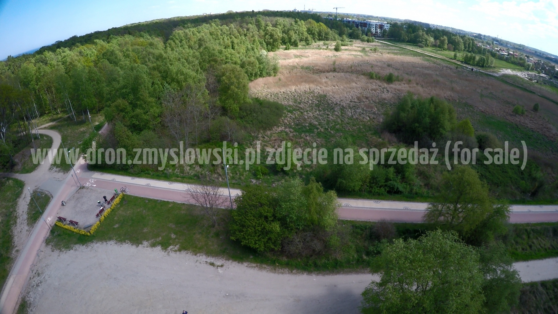 2016-05-10-lot-dronem-w-Kolobrzegu-nad-hotel-tuz-nad-brzegiem-morza-002_006