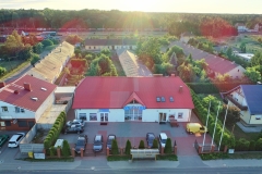 2019-06-26-lot-dronem-nad-kosciolem-w-Niemczu-zdjecia-grupowe_008_HDR