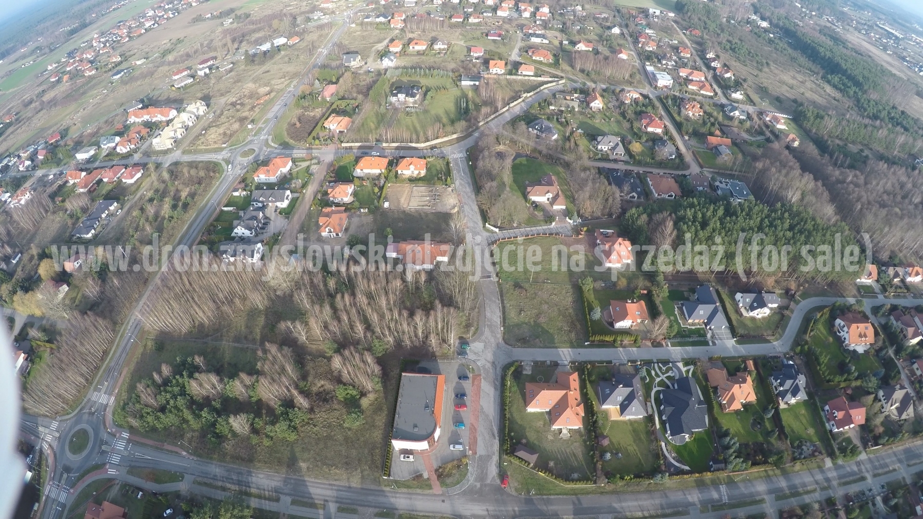 2015-12-05-lot-dronem-przy-klinice-Zdrowko-w-Niemczu-013