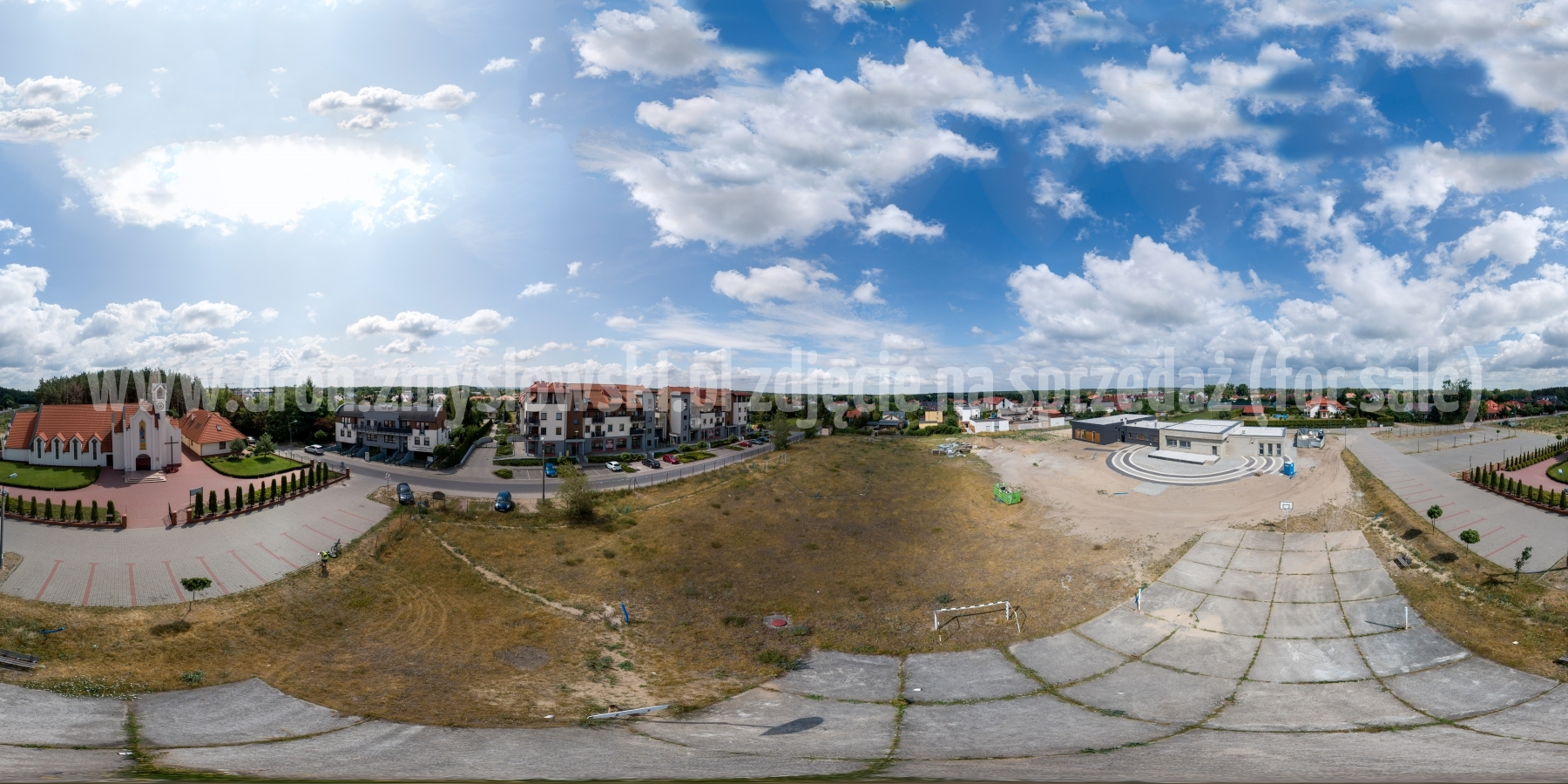 2019-06-26-lot-dronem-nad-kosciolem-w-Niemczu_panorama_001