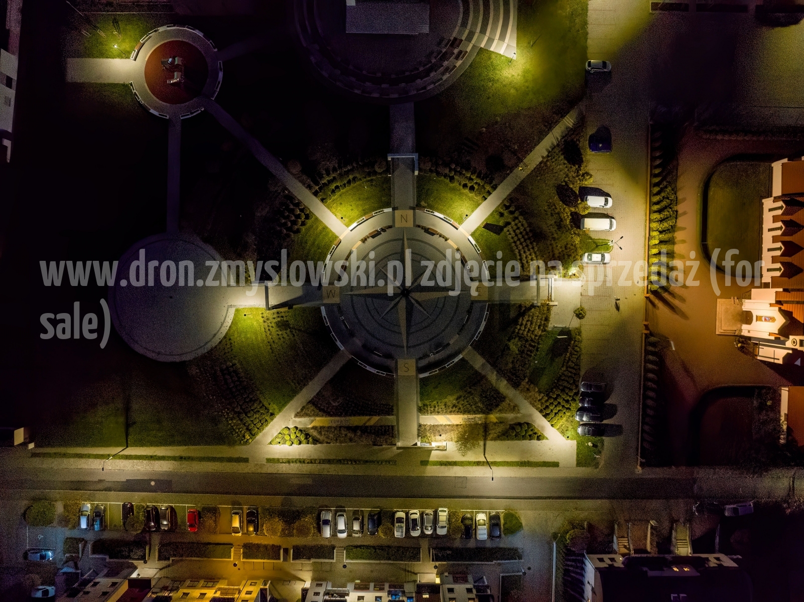Niemcz - kościół Najświętszej Maryi Panny Wspomożycielki Wiernych w Niemczu z drona - 2022