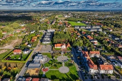 Niemcz - kościół Najświętszej Maryi Panny Wspomożycielki Wiernych w Niemczu z drona - 2022