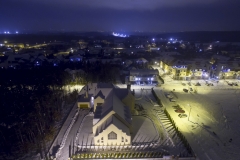2018-01-17-nocny-lot-dronem-w-Niemczu-przy-kosciele-NMP-059_wyprostowany_horyzont