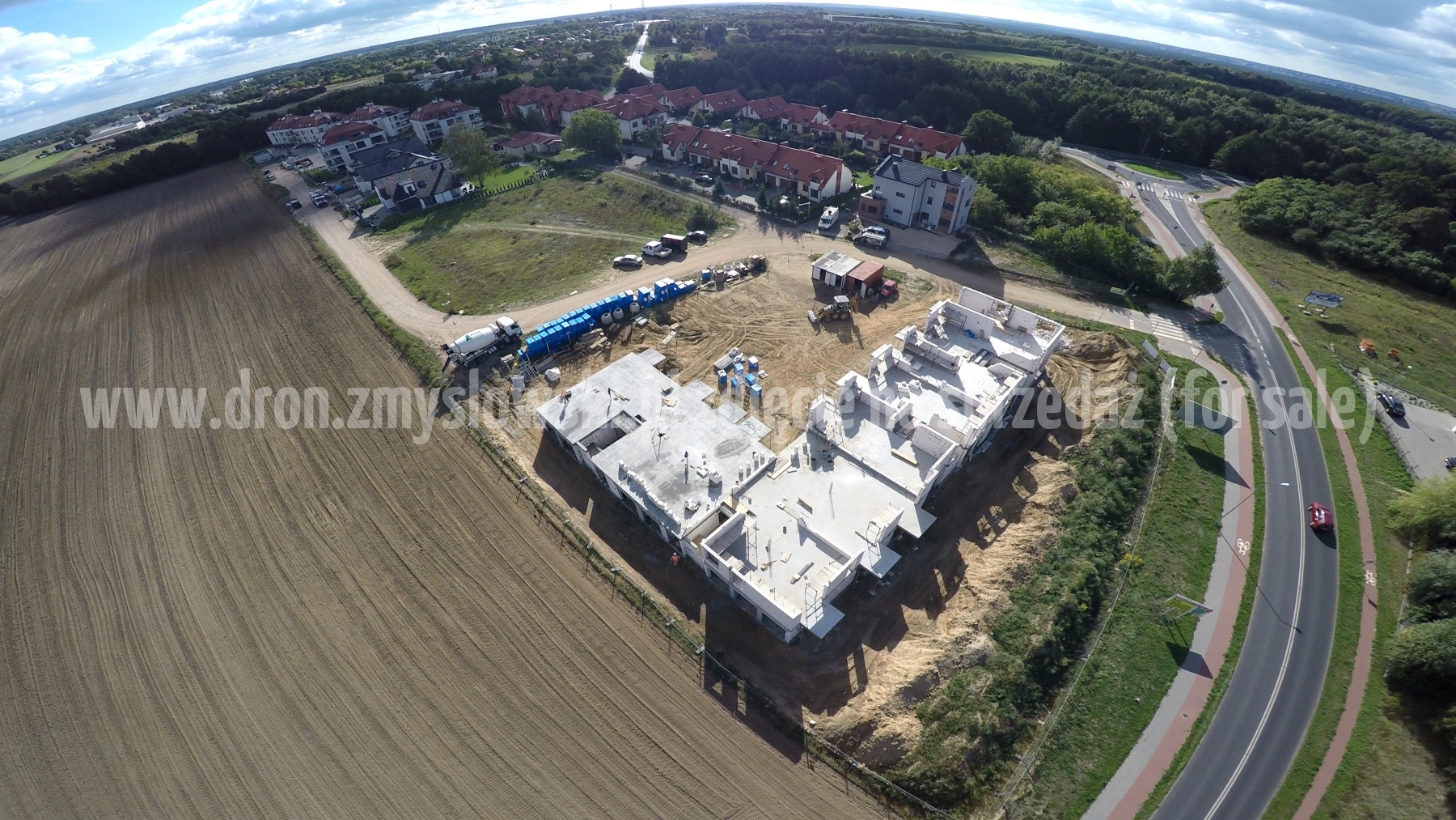 2015-09-18-dron-na-ulicy-Elizy-Orzeszkowej-w-Niemczu-budowa-Arkadia-3-002