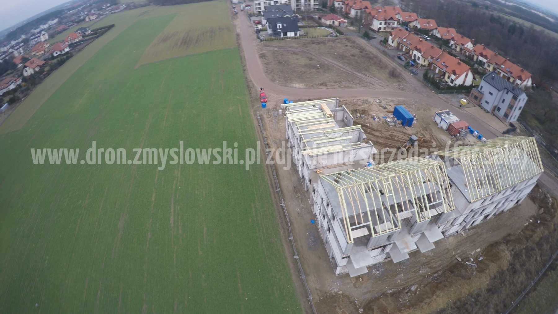 2016-02-06-budowa-Arkadii-3-w-Niemczu-z-drona-szkielet-dachu-005
