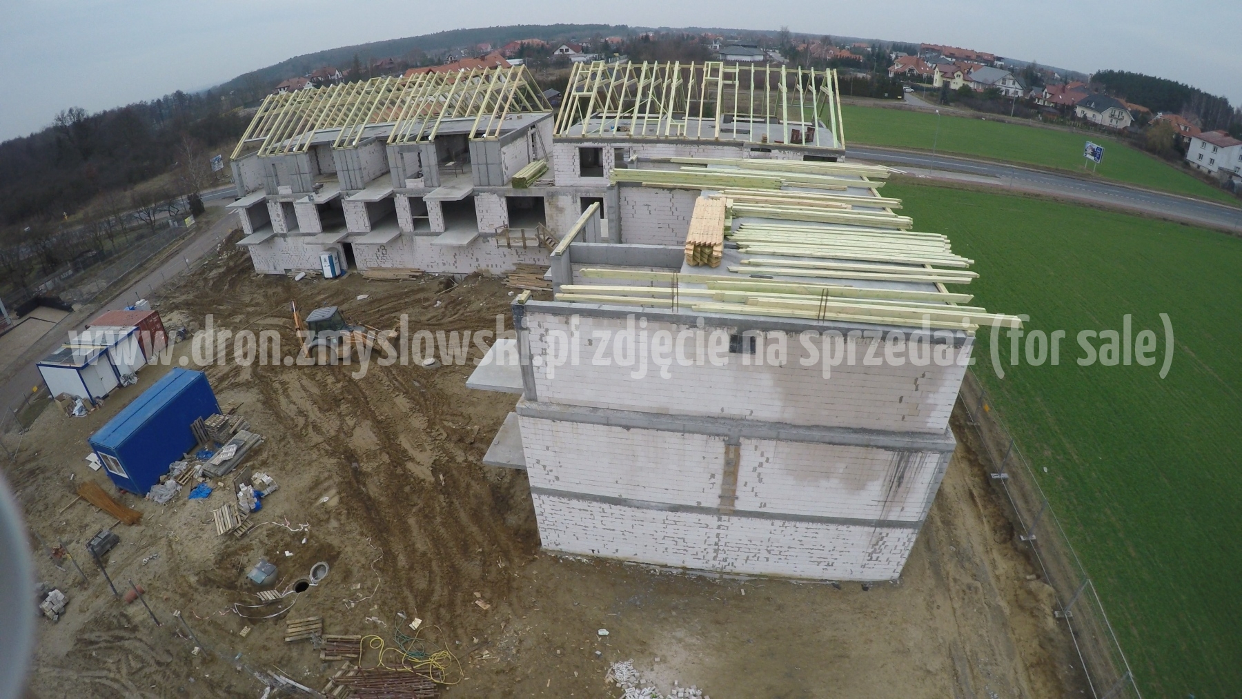 2016-02-06-budowa-Arkadii-3-w-Niemczu-z-drona-szkielet-dachu-045