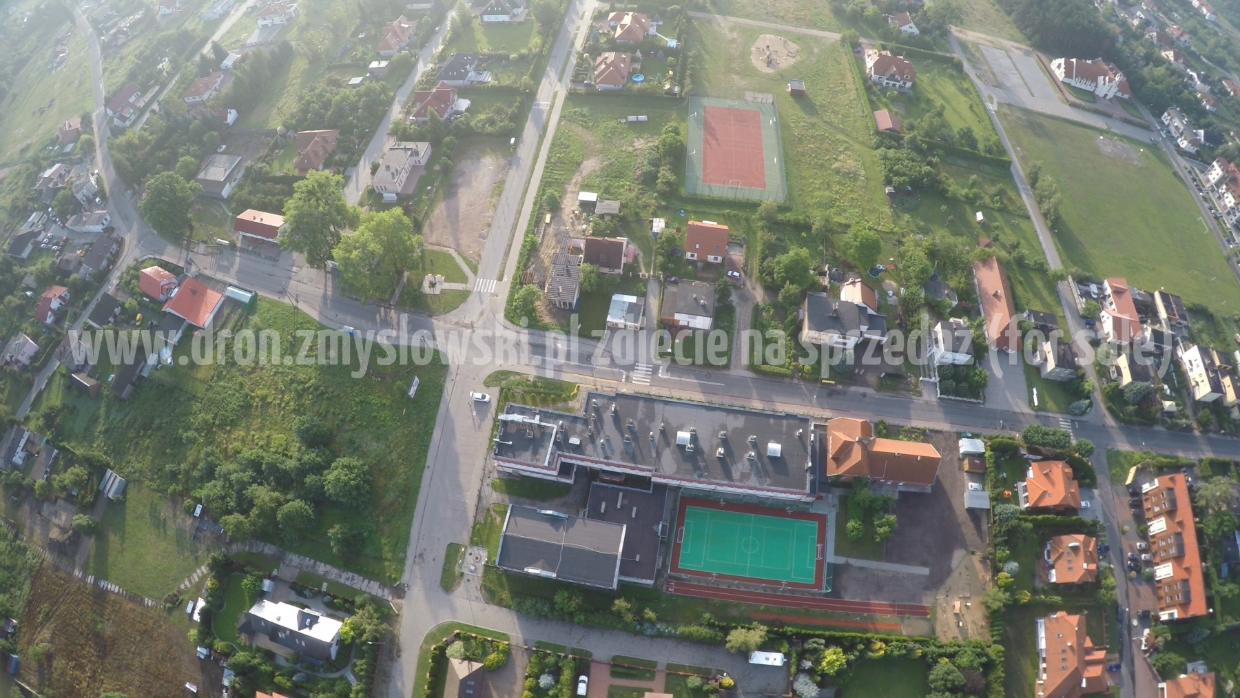 2016-06-26-lot-dronem-nad-szkola-podstawowa-w-Niemczu-001-014