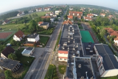 2016-06-26-lot-dronem-nad-szkola-podstawowa-w-Niemczu-001-003