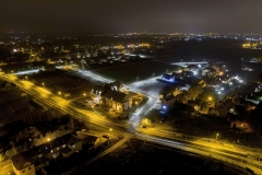 2018-12-14-nocny-lot-dronem-w-Niemczu-przy-ul-Elizy-Orzeszkowej-w-Arkadii-2_056-DeNoiseAI-standard-SharpenAI-Motion