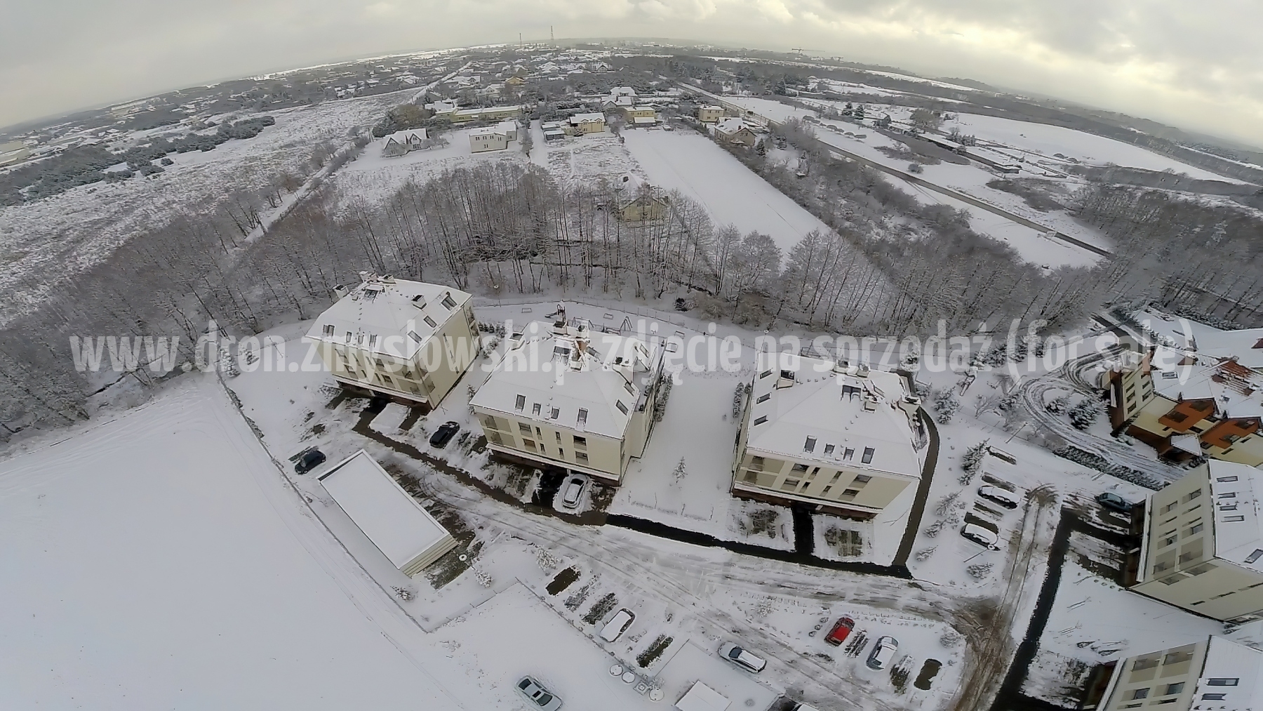 2015-02-04-dron-w-Niemczu-na-ul-Elizy-Orzeszkowej-zima-003-gigapixel-standard-width-3840px-SharpenAI-Motion