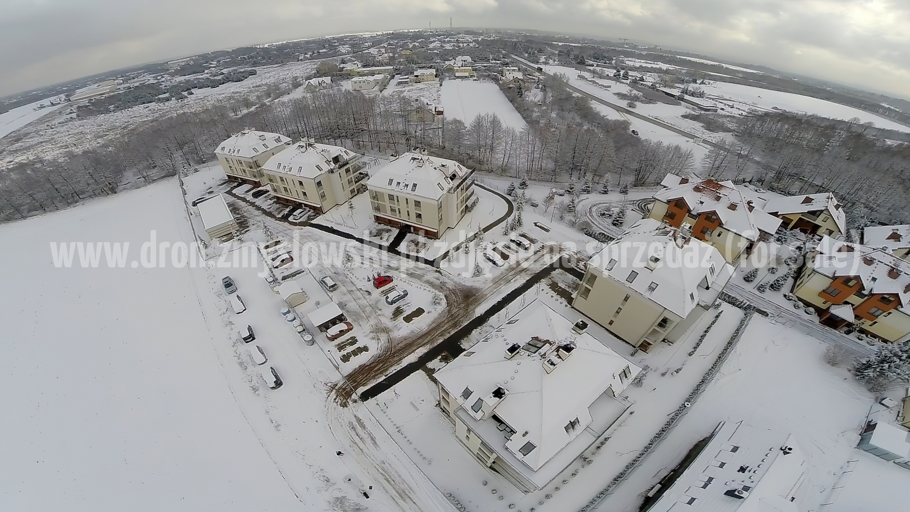 2015-02-04-dron-w-Niemczu-na-ul-Elizy-Orzeszkowej-zima-012-gigapixel-standard-width-3840px-SharpenAI-Motion