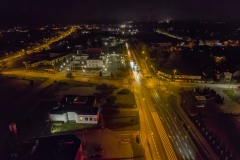 2022-11-06-nocny-lot-dronem-w-Osielsku-przy-Galerii-Osielsko_958-topaz-denoise