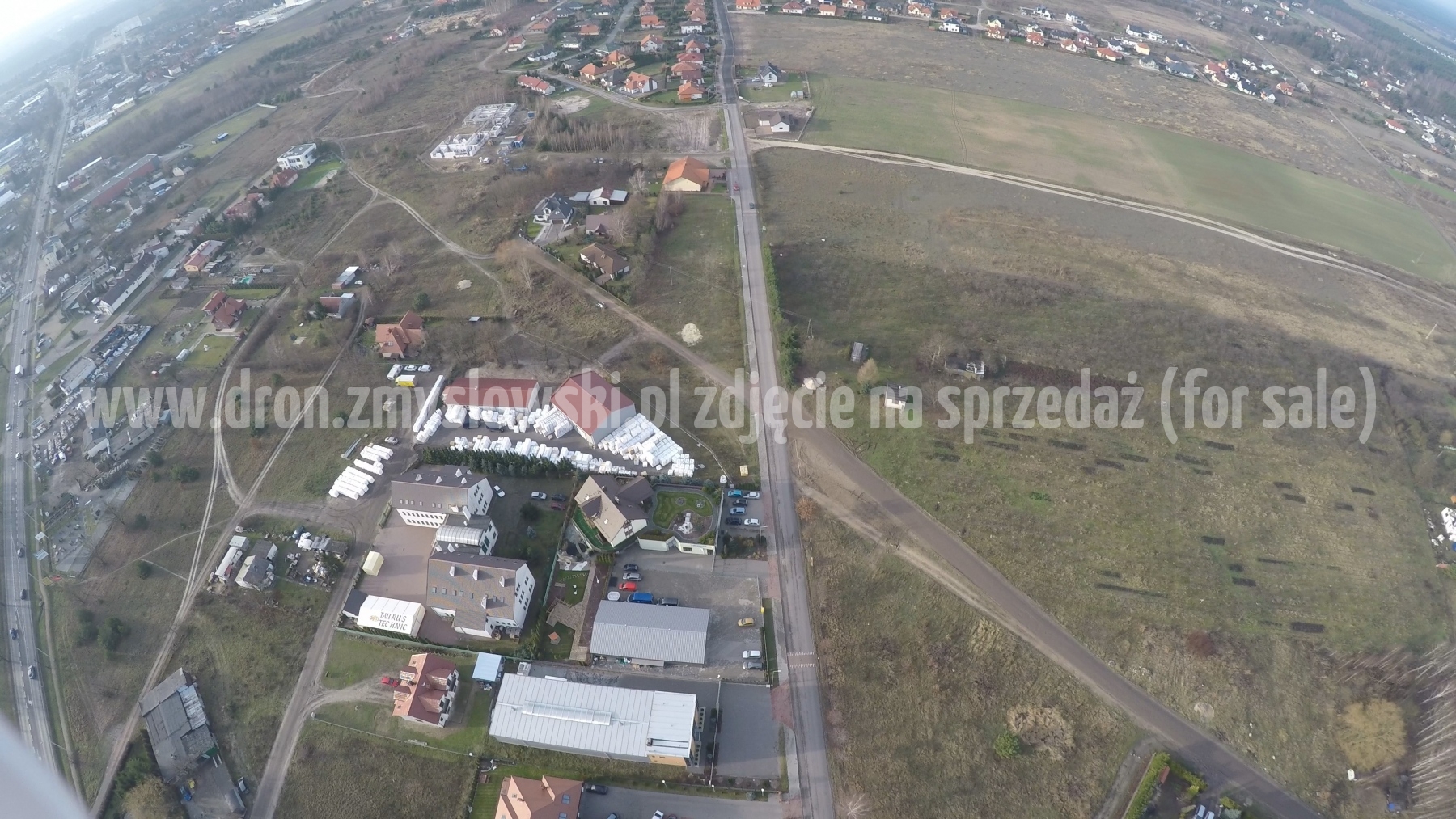 2015-12-05-lot-dronem-przy-Chatce-Puchatka-w-Osielsku-014