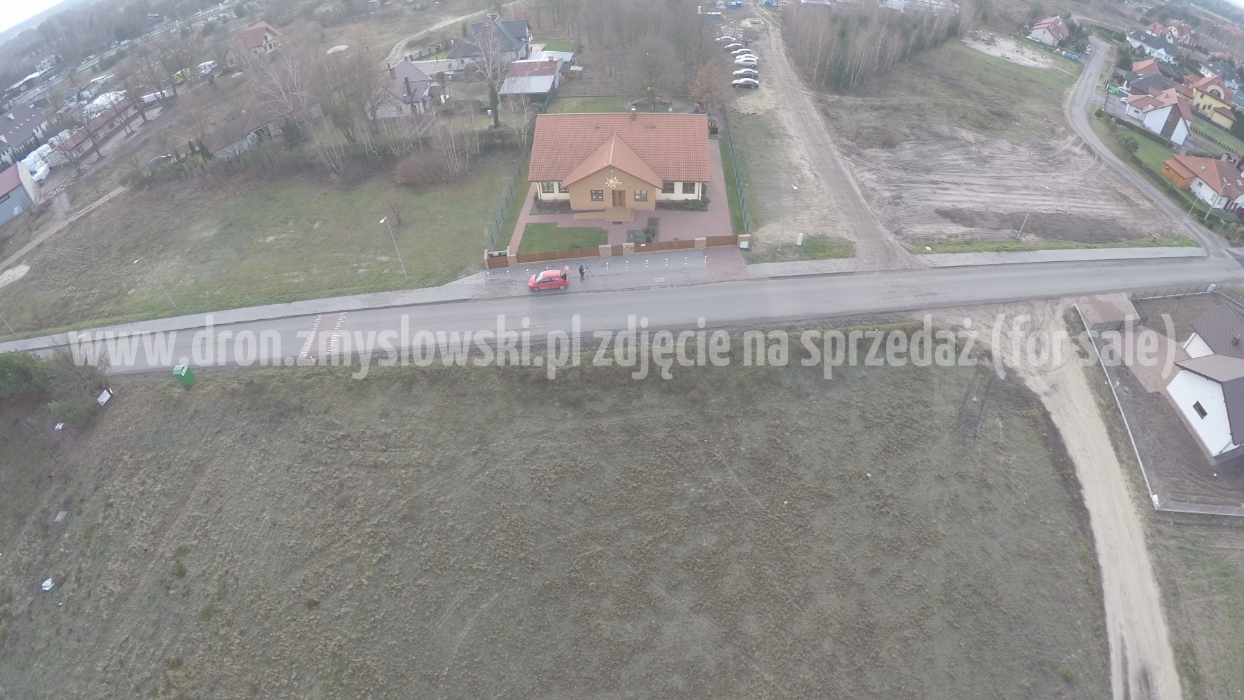 2015-12-05-lot-dronem-przy-Chatce-Puchatka-w-Osielsku-022