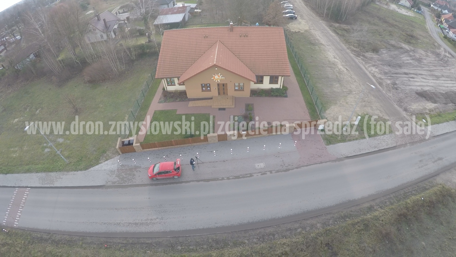 2015-12-05-lot-dronem-przy-Chatce-Puchatka-w-Osielsku-027