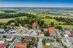 2024-06-21-lot-dronem-na-slubie-w-Unislawiu-i-Chelmzy_081-topaz-sharpen