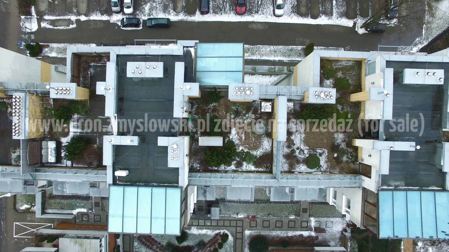 2018-02-16-lot-dronem-w-Warszawie-na-ulicy-Gorczewskie_snapshot_02.56_2018.02.16_21.06.29